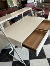 Load image into Gallery viewer, 1075 - High quality high gloss desk + chair in very good condition! (100cm x 60cm)
