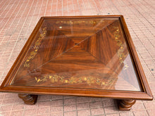 Cargar imagen en el visor de la galería, 1146 - Very large solid wooden coffee table (110cm x 110cm, 42cm high)
