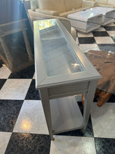 Load image into Gallery viewer, 1072 - Grey console table (133cm x 37cm, 76cm high)
