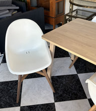 Load image into Gallery viewer, 1004 - Small dining set, table (125cm x 75cm) + 4 chairs. All in very good condition!
