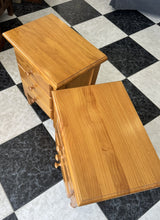 Cargar imagen en el visor de la galería, 1167 - Pine bedsides (45cm x 31cm, 58cm high) 85€ for both!
