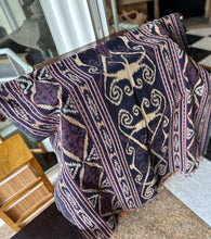 Cargar imagen en el visor de la galería, 1156 - Tapestry (wooden bar is 125cm wide).
