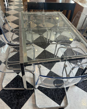 Load image into Gallery viewer, 1004 - Glass/chrome/pvc EXTENDIBLE dining table (125cm x 85cm OR 185cm x 85cm)+ 6 chairs.
