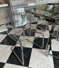 Load image into Gallery viewer, 1004 - Glass/chrome/pvc EXTENDIBLE dining table (125cm x 85cm OR 185cm x 85cm)+ 6 chairs.
