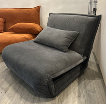 Cargar imagen en el visor de la galería, 1906 - **FACTORY NEW** 1 Person bed sofa.
