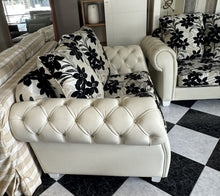 Load image into Gallery viewer, 1002 - Chesterfield sofas, both for 695€. (205cm and 165cm) In very good condition!
