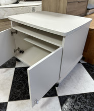 Cargar imagen en el visor de la galería, 1192 - White cabinet (69cm x 60cm, 55cm high) on wheels.
