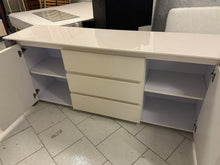 Cargar imagen en el visor de la galería, 1120 - White high gloss sideboard (190cm x 48cm, 82cm high)
