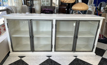 Cargar imagen en el visor de la galería, 1008 -  Large quality solid heavy sideboard with glass doors (190cm x 45cm, 86cm high)
