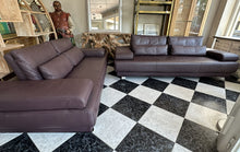 Load image into Gallery viewer, 1000 - High quality leather sofa suite in very good condition! (a little darker in the shop than on these photos!) (2-seater= 185cm + 3-seater= 226cm) 765€ for both!
