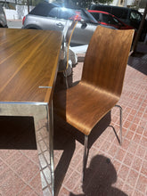 Cargar imagen en el visor de la galería, 1047 - Wooden dining table (100cm x 180cm) with chrome legs and 4 chairs.
