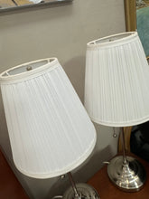 Cargar imagen en el visor de la galería, 1148 - Two table lamps, 45€ for both (55cm high)
