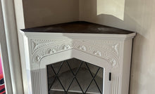 Cargar imagen en el visor de la galería, 1041 - White painted corner cabinet (Sides: 54cm, 176cm high)
