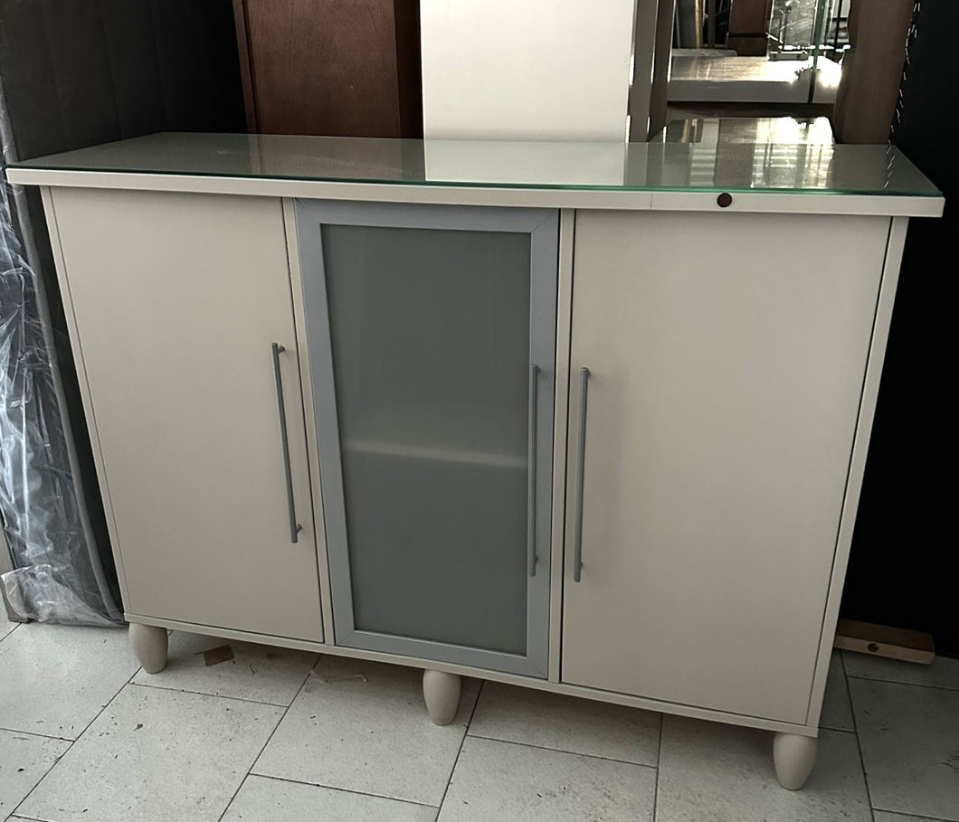 1163 - Sideboard / cupboard with glass top (130cm x 43cm, 97cm high)