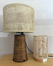 Cargar imagen en el visor de la galería, 1146 - Two lamps (Left: 40cm 35€, Right: 21cm 15€).
