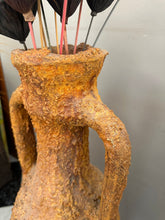 Cargar imagen en el visor de la galería, 1060 - High quality vintage pot with stands and flowers ) (pot + stand = 105cm)
