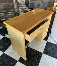 Load image into Gallery viewer, 1119 - Desk (100cm x 47cm, 80cm high)
