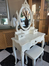 Load image into Gallery viewer, 1033 - Vanity table (82cm x 40cm, 158cm) with stool.
