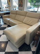 Cargar imagen en el visor de la galería, 1002 - Leather ELECTRIC recliner sofa! (Sides: 285cm and 170cm)
