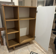 Load image into Gallery viewer, 1032 - Large (90cm x 42cm, 120cm high) cabinet (shelves inside, the bottom shelf is not mounted on the photo, will be shortly) (we have TWO in stock!)
