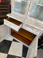 Load image into Gallery viewer, 1047 - Display cabinet (96cm x 48cm, 190cm high)
