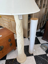 Load image into Gallery viewer, 1124 - Left: High quality floor lamp (156cm) 95€   Right: Lamp (115cm) 35€.
