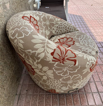 Load image into Gallery viewer, 1071 - Fabric armchair in very good condition!
