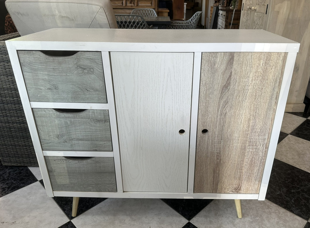 1040 - Sideboard (we have TWO in stock!) (100cm x 40cm, 87cm high)