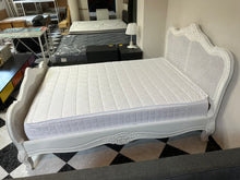 Load image into Gallery viewer, 1008 - Vintage style bed with mattress (in very good condition, 135cm x 190cm)
