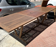Cargar imagen en el visor de la galería, 1001 - Large teak table (Extendible!!) + 8 chairs! In good condition!! (180cm x 100cm, extended: 240cm x 100cm)
