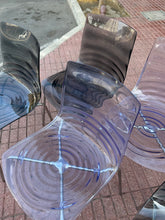 Load image into Gallery viewer, 1102 - Set of 6 good quality dining chairs, 225€ for all 6
