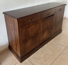 Load image into Gallery viewer, 1098 - Sideboard.
