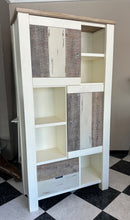 Load image into Gallery viewer, 1007 - Large high quality shelf in as new (with keys!) (100cm x 40cm, 190cm high)
