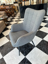 Load image into Gallery viewer, 1074 - Large high back fabric armchair in very good condition!
