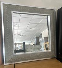 Load image into Gallery viewer, 1023 - Large high quality mirror.
