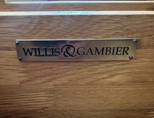 Load image into Gallery viewer, 1035 - High quality large oak chest of drawers (112cm x 49cm, 89cm high)
