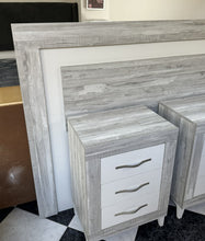 Load image into Gallery viewer, 1095 - High quality solid, (heavy!) headboard (160cm wide, 120cm high) + 2 bedside tables (51cm x 35cm, 71cm high)
