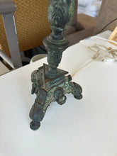 Load image into Gallery viewer, 1187 - Two large vintage lamps (Left: 30€, Right: 45€ 77cm)
