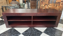 Load image into Gallery viewer, 1096 - TV-table (160cm x 45cm, 51cm high).
