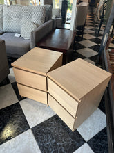 Cargar imagen en el visor de la galería, 1183 - Light oak veneer bedside tables in very good condition. (40cm x 49cm, 55cm high) 75€ for both
