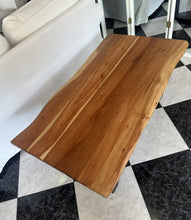 Load image into Gallery viewer, 1008 - High quality wooden coffee table (122cm x 66cm, 45cm high)
