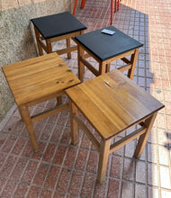 Load image into Gallery viewer, 1173 - Bedside tables / side tables / stools. 30€ for two!
