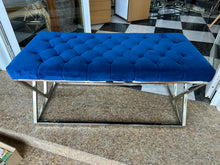 Cargar imagen en el visor de la galería, 1016 - Two high quality chrome benches (in very good condition) (100cm x 48cm, 46cm high) 145€ each.
