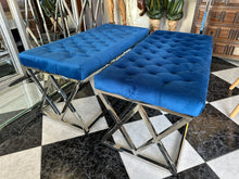 Cargar imagen en el visor de la galería, 1016 - Two high quality chrome benches (in very good condition) (100cm x 48cm, 46cm high) 145€ each.
