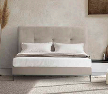 Cargar imagen en el visor de la galería, LA PREMIER "PARIS" - 120cm high, 8cm thick. Fabric or Faux leather.Available in all sizes and in different colors (click to see more!)! PRICE STARTING FROM 240€
