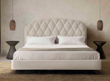Cargar imagen en el visor de la galería, LA PREMIER "ZURICH" - 135cm high, 9cm thick. Fabric or Faux leather. Available in all sizes and in different colors (click to see more!)!
