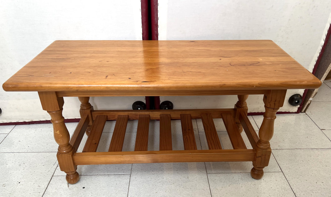 1219 - Pine coffee table (100cm x 50cm, 47cm high)